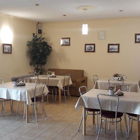 Hotel-Restauracja-Bar Rudka Ostrowiec Świętokrzyski Εξωτερικό φωτογραφία
