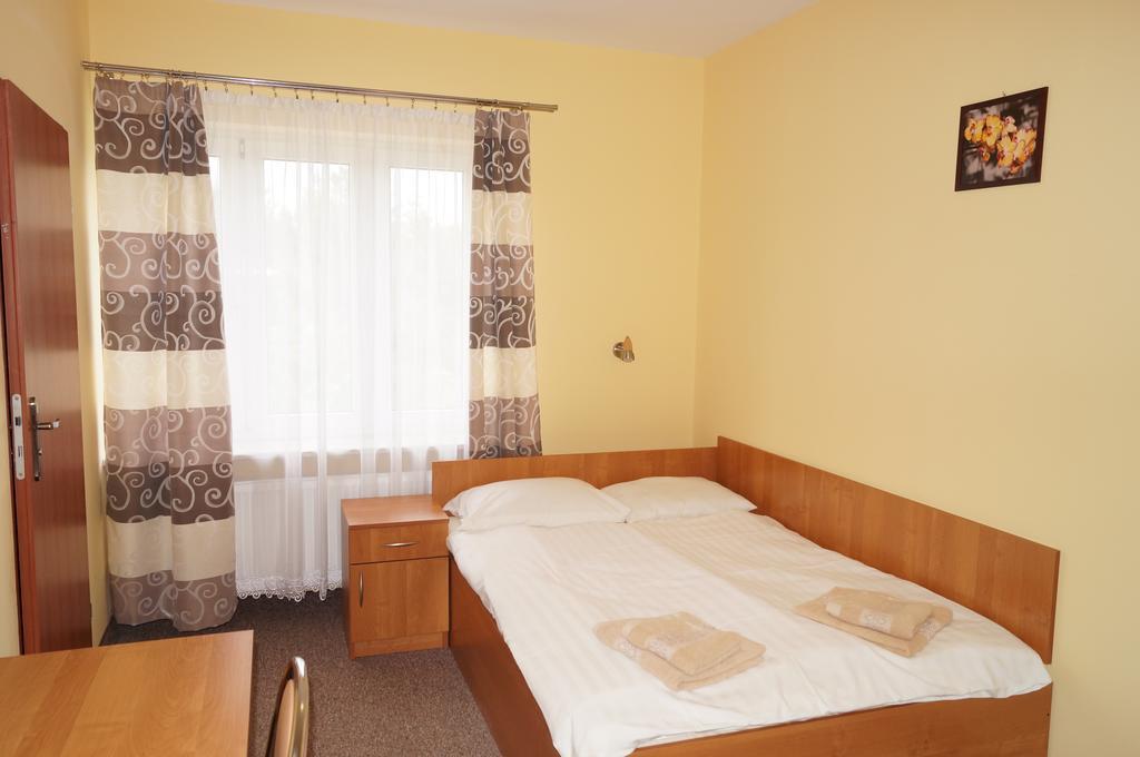 Hotel-Restauracja-Bar Rudka Ostrowiec Świętokrzyski Εξωτερικό φωτογραφία